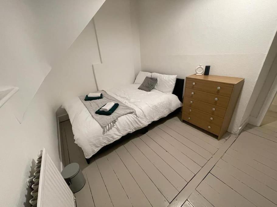 לונדון Stunning 2 Bedroom On Tower Bridge מראה חיצוני תמונה