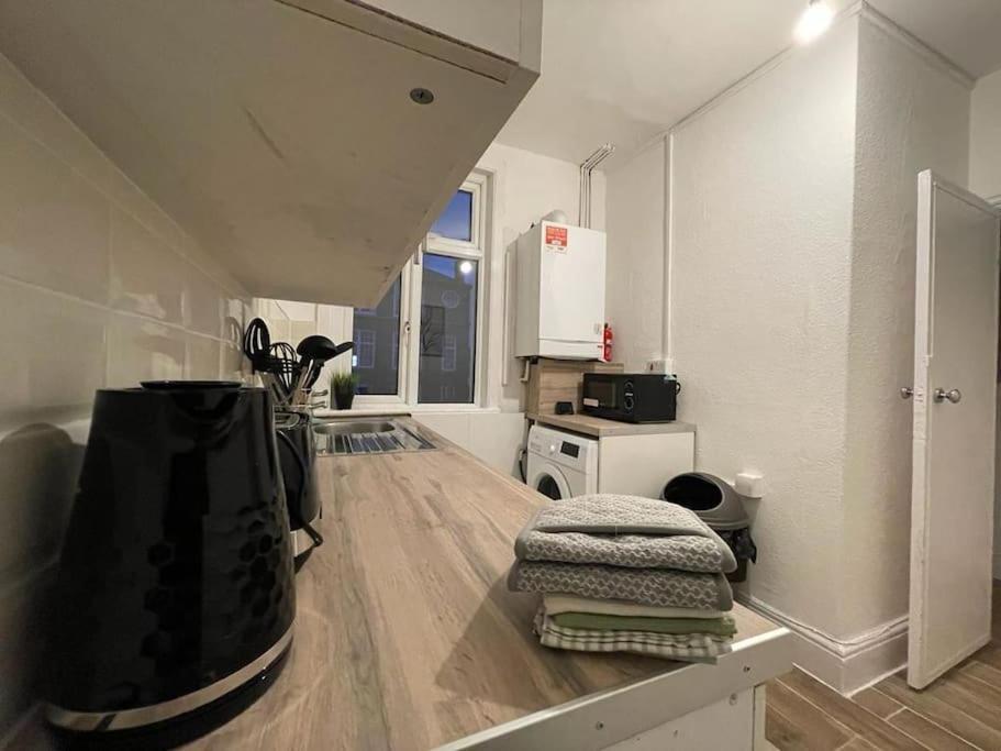 לונדון Stunning 2 Bedroom On Tower Bridge מראה חיצוני תמונה